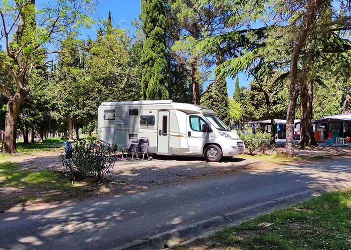 Adria - Pitches مكان تخييم *