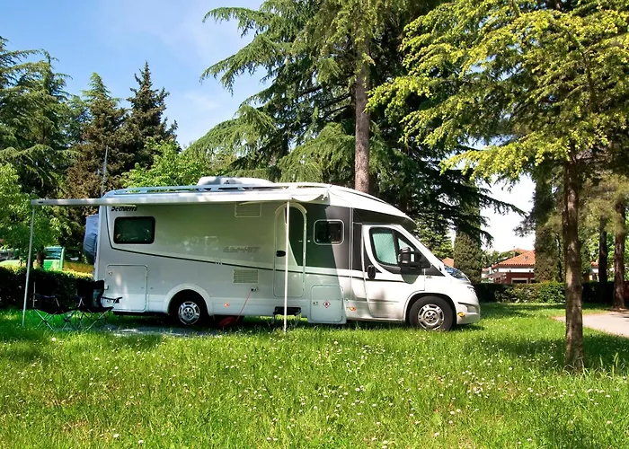 Adria - Pitches أنكاران