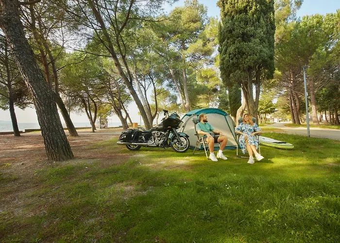 مكان تخييم Adria - Pitches أنكاران